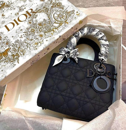 C-H-R-I-S-T-I-A-N L-A-D-Y D-I-O-R Gift Box Set – Premium Edition (Black)