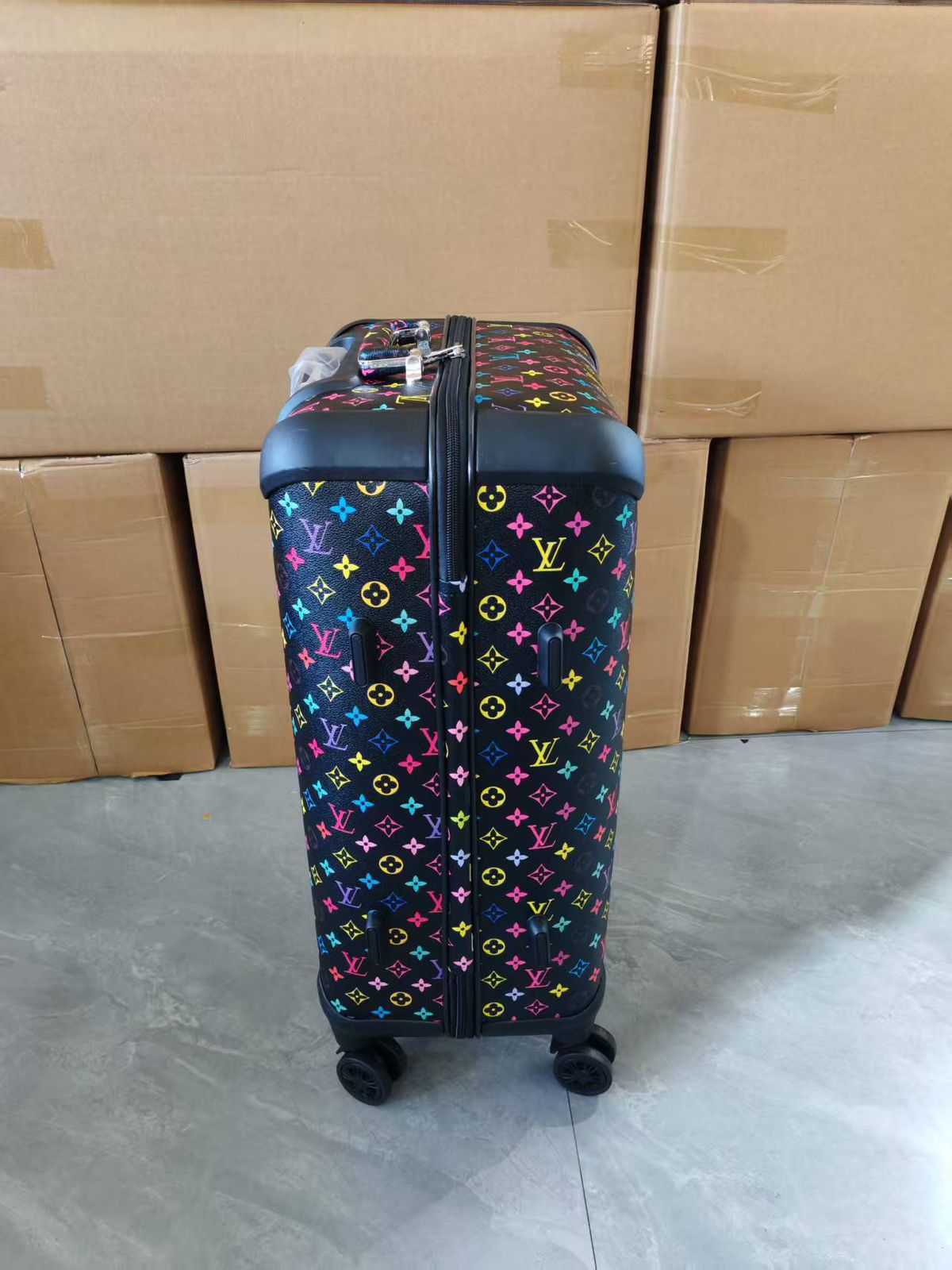 L-O-U-I-S V-U-I-T-T-O-N Branded Trolley Bag Sets – Travel Collection (Design-2)