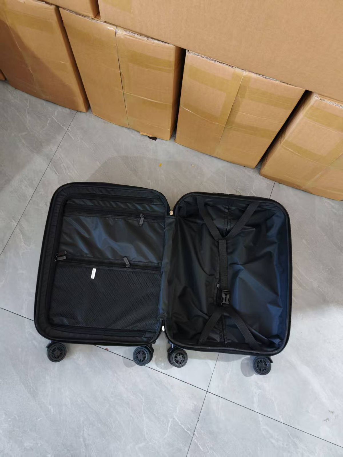 L-O-U-I-S V-U-I-T-T-O-N Branded Trolley Bag Sets – Travel Collection (Design-2)