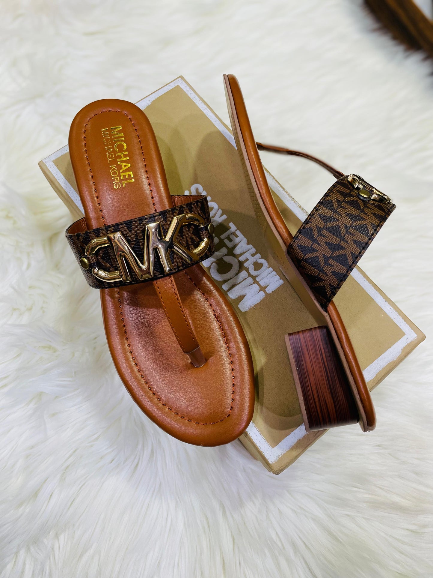 M-I-C-H-A-E-L K-O-R-S Flats – Elegant Women Footwear (Brown)