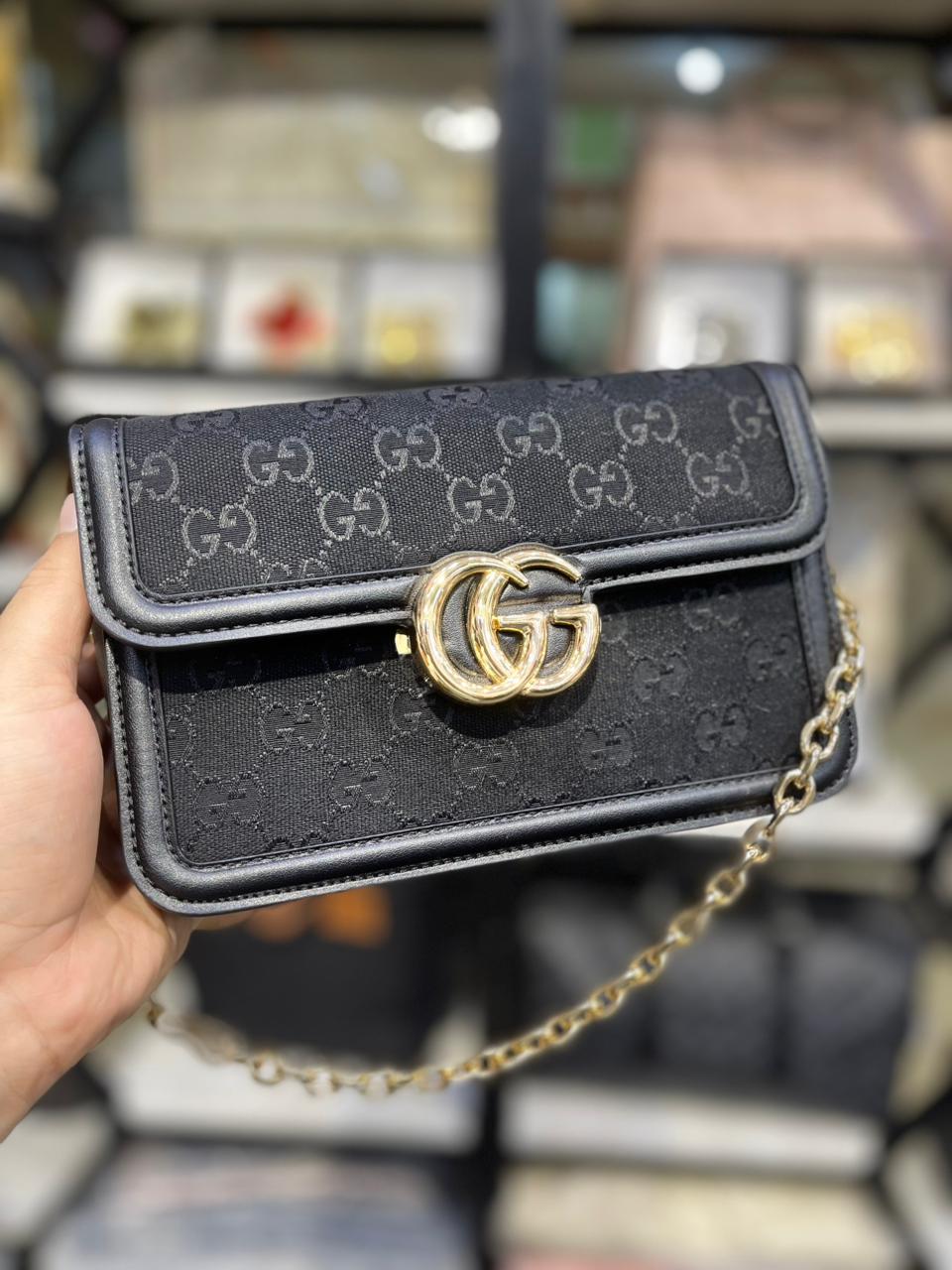 G-U-C-C-I Go Small Shoulder Women Bag – Signature Edition (Black)