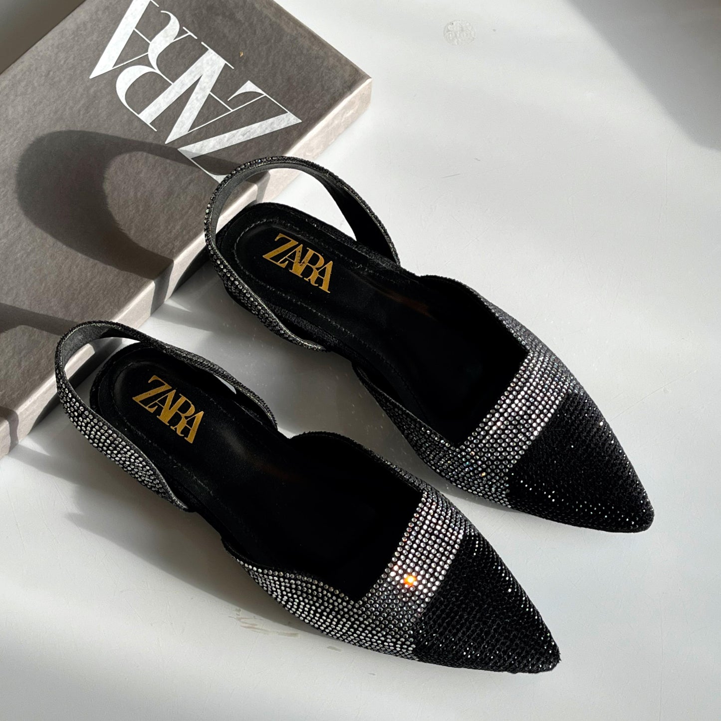 Z-A-R-A Flat Slippers – Everyday Women Footwear (Black)