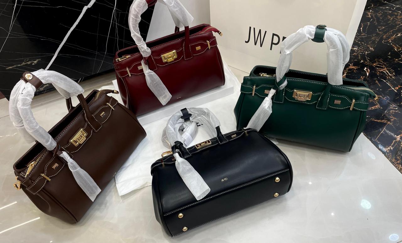 J-W P-E-I Ziva Metal Lock Decoration Tote Women Bag – Master Class Edition (Green)