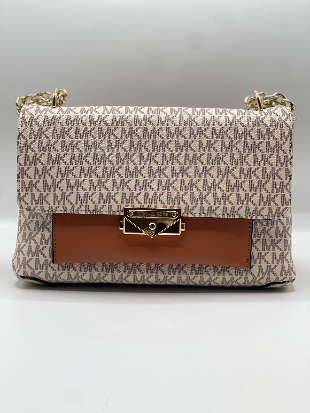 M-I-C-H-A-E-L K-O-R-S Cece Medium Logo Shoulder Women Bag – Signature Edition (White)