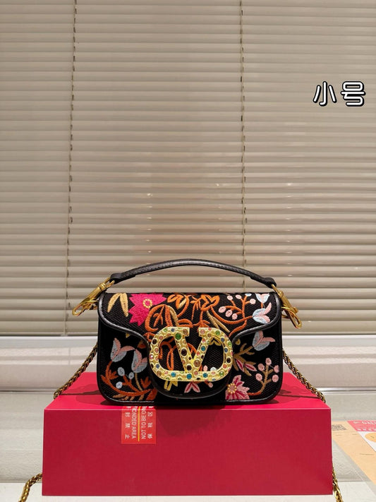 V-A-L-E-N-T-I-N-O G-A-R-A-V-A-N-I Locò Small Jewel VLogo Convertible Women Bag – Super Premium Edition (Black)