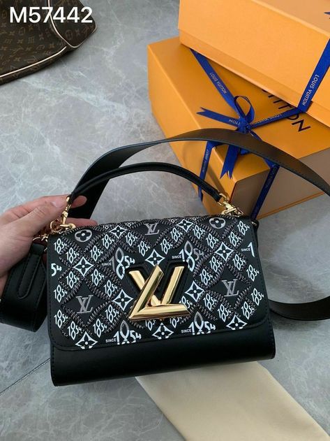 L-O-U-I-S V-U-I-T-T-O-N Crossbody Women Bag – Classic Edition (Black)