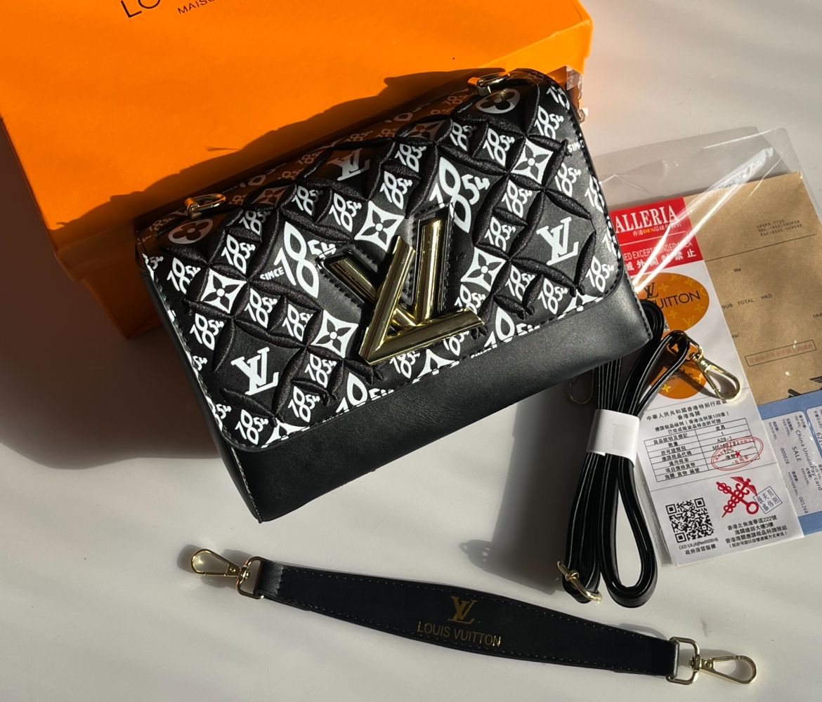 L-O-U-I-S V-U-I-T-T-O-N Crossbody Women Bag – Classic Edition (Black)