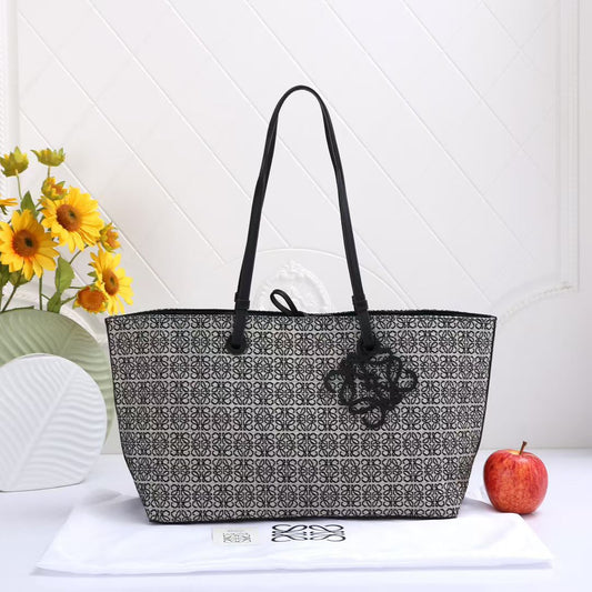 L-O-E-W-E Tote Women Bag – Master Edition (Black-1)