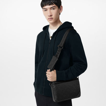 L-O-U-I-S V-U-I-T-T-O-N Trio Messenger Women Bag – Unisex Edition (Black)