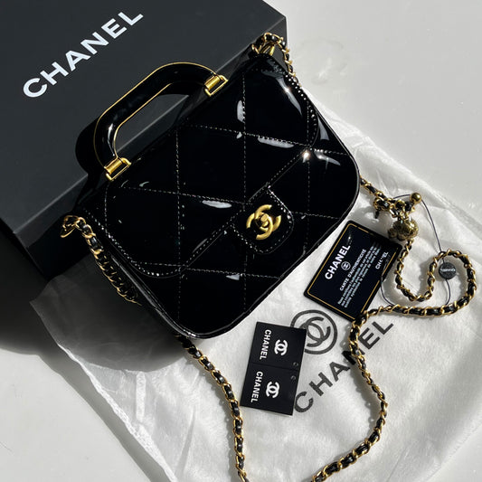 C-H-A-N-E-L Chain Crossbody Women Bag – Luxe Carry Edition (Black)