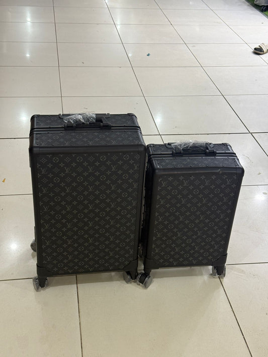 L-O-U-I-S V-U-I-T-T-O-N Monogram Luggage Bags – Travel Luxe Collection (Black/Grey)