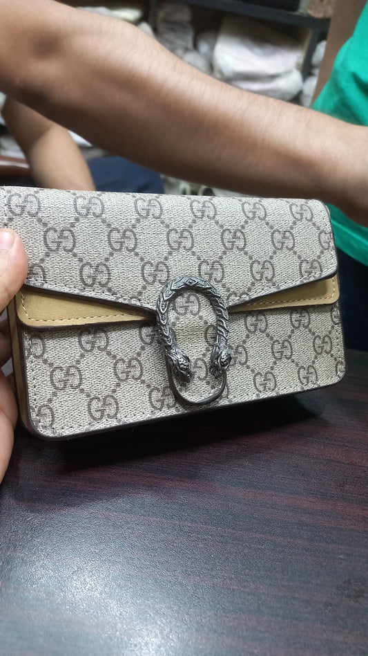Gucci Dionysus GG Supreme Shoulder Wallet (Brown / Cream)