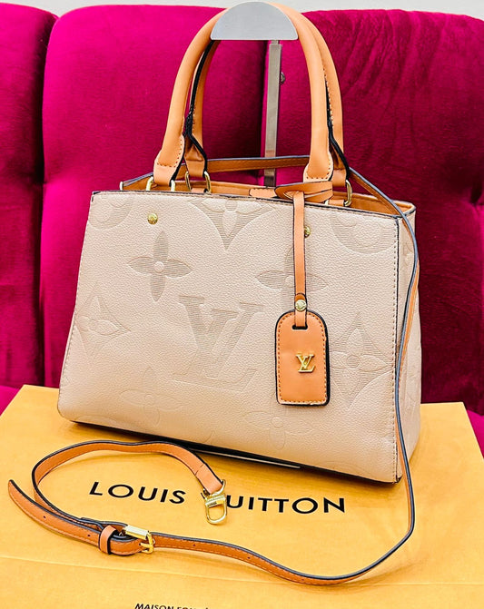 Louis Vuitton Women Bag – Soft, Premium & Elegant (Brown 1)