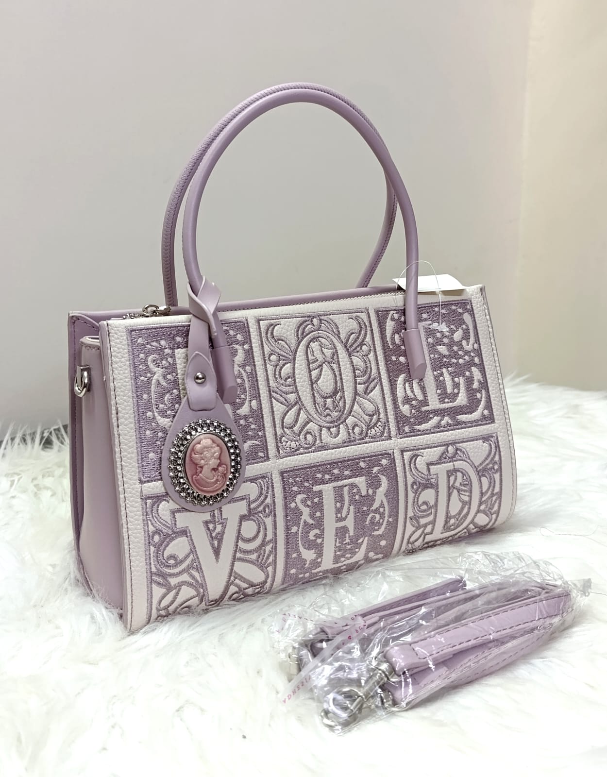 BOLVED – Luxurious Premium Bag (Purple/White)