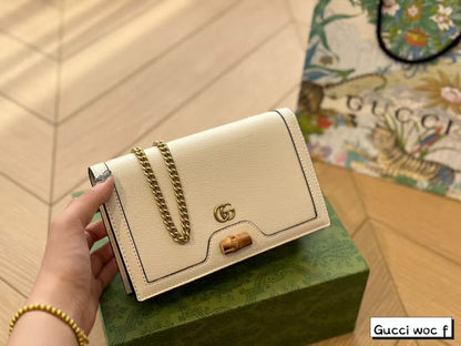 GUCCI Diana Mini – Women Bag with Bamboo Closure (White)