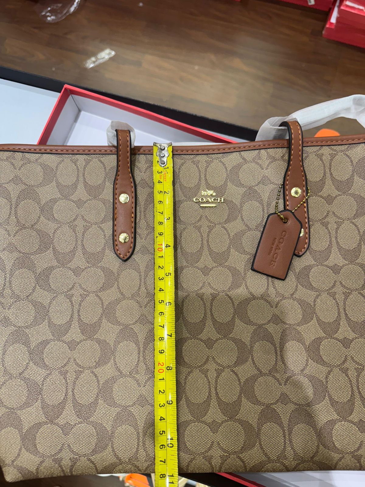 C-O-A-C-H CITY TOTE BAG IN SIGNATURE CANVAS – Women Bag (Off White)