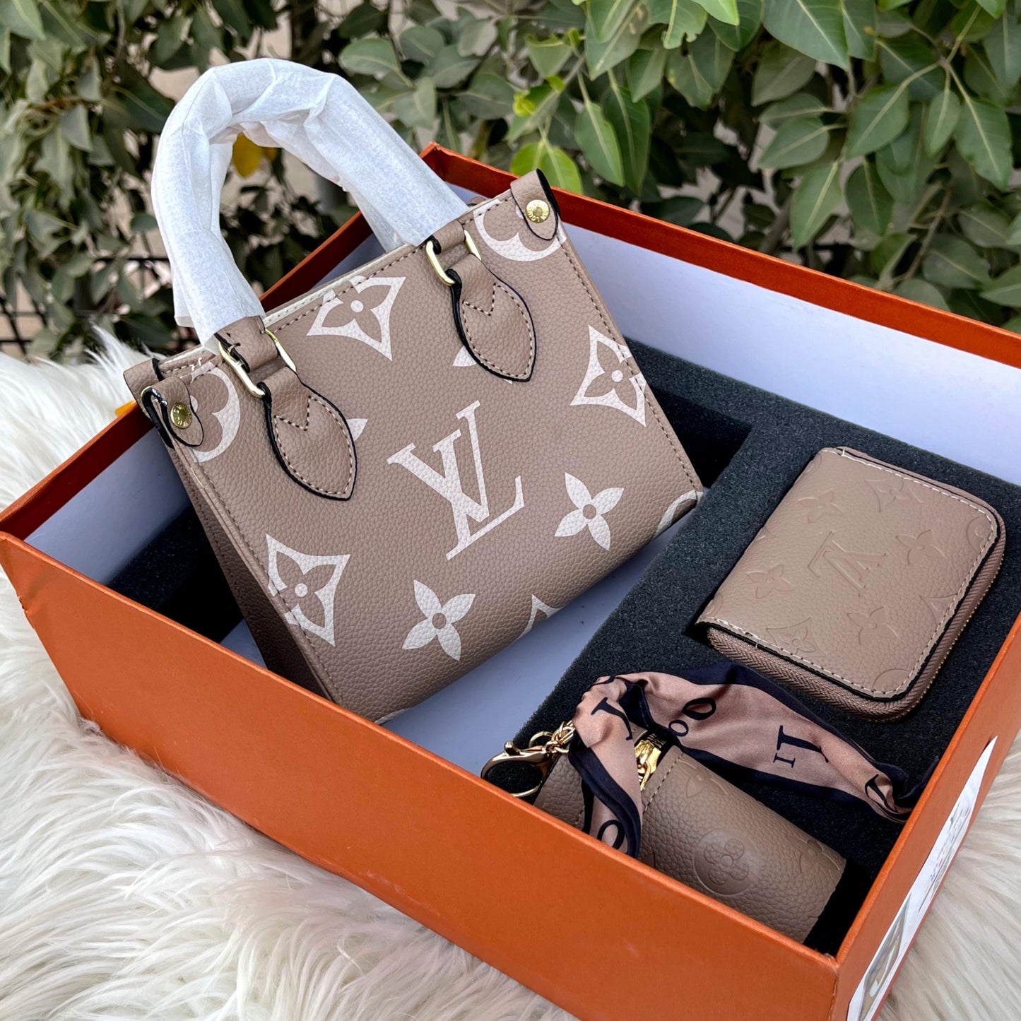 LOUIS VUITTON Women Bag – 3 PCS Set | Handbag, Card Holder & Coin Pouch (Beige)