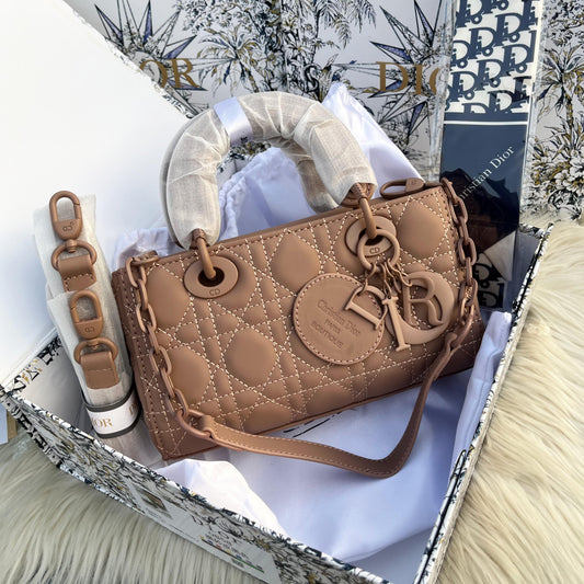 Christian Dior Master Quality Handbag – Premium Women Bag (Beige)