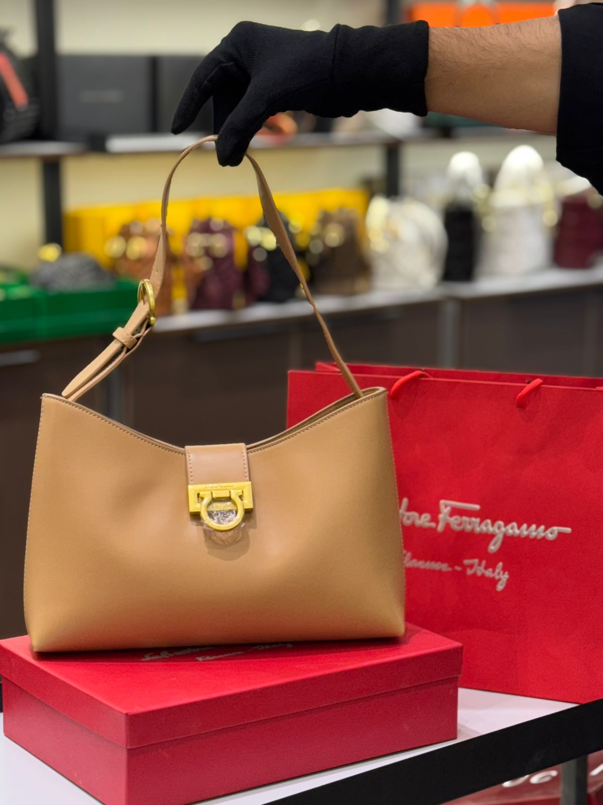 FERRAGAMO TRIFOLIO – Women Bag | Luxury Shoulder Bag with Gancini Clasp (Beige)