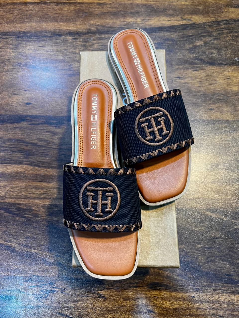 TOMMY HILFIGER – Women Shoes (New Arrival) (Black)