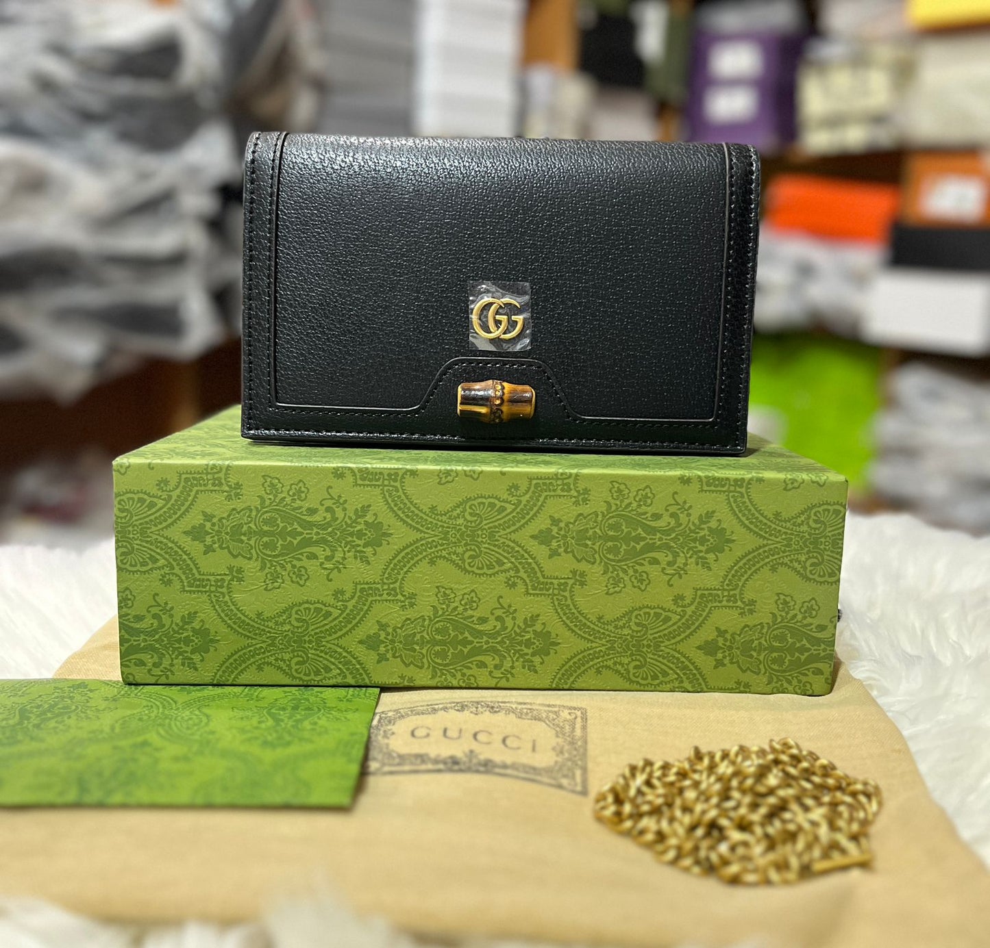 GUCCI DIANA MINI – Women Bag | Bamboo Closure & Leather Chain Shoulder Bag (Black)