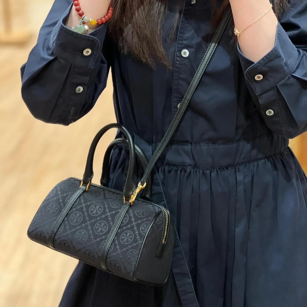 T-O-R-Y B-U-R-C-H T Monogram Petite Barrel Bag – Women Mini Crossbody Bag (Black)