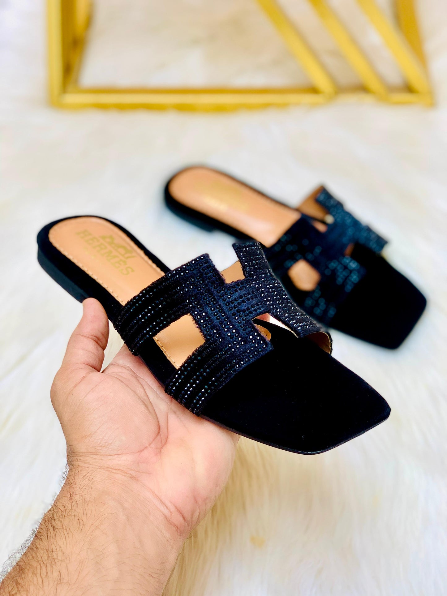 HERMES RESTOCK – Women Flat Slippers (Black)