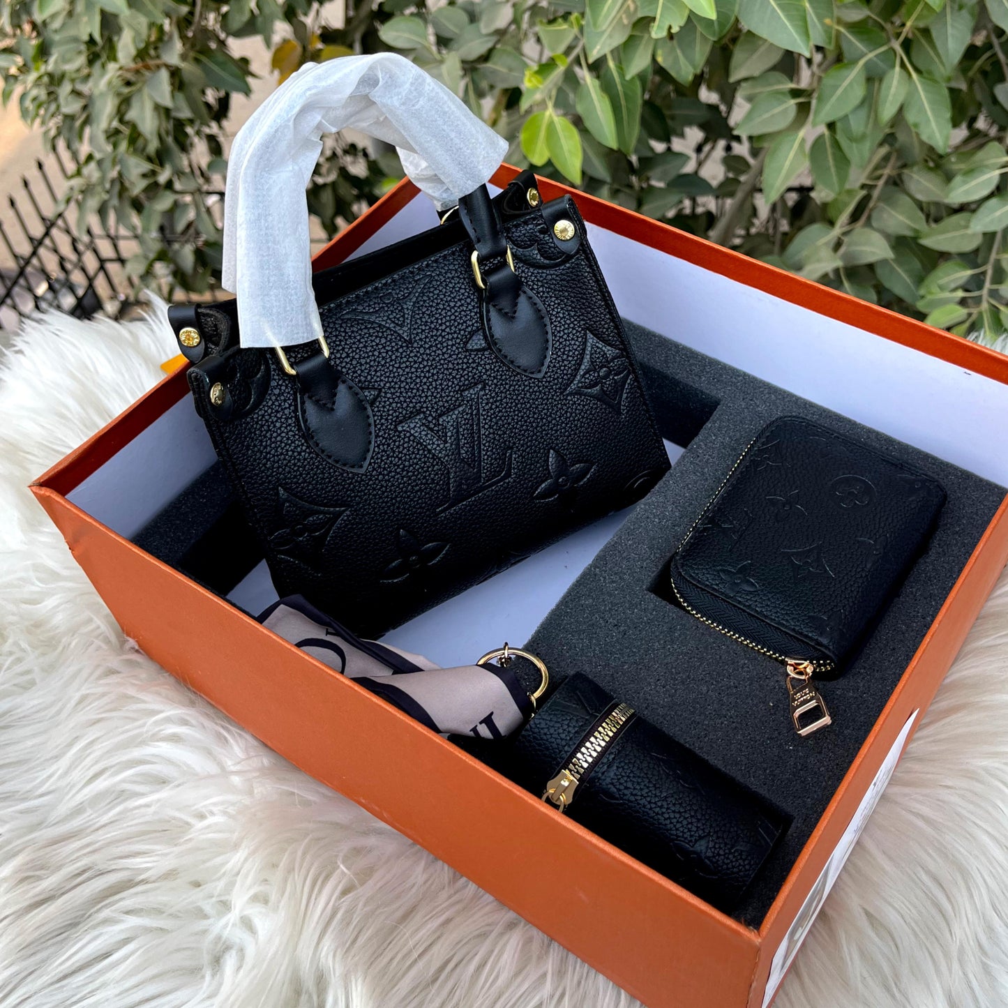 LOUIS VUITTON Women Bag – 3 PCS Set | Handbag, Card Holder & Coin Pouch (Black)