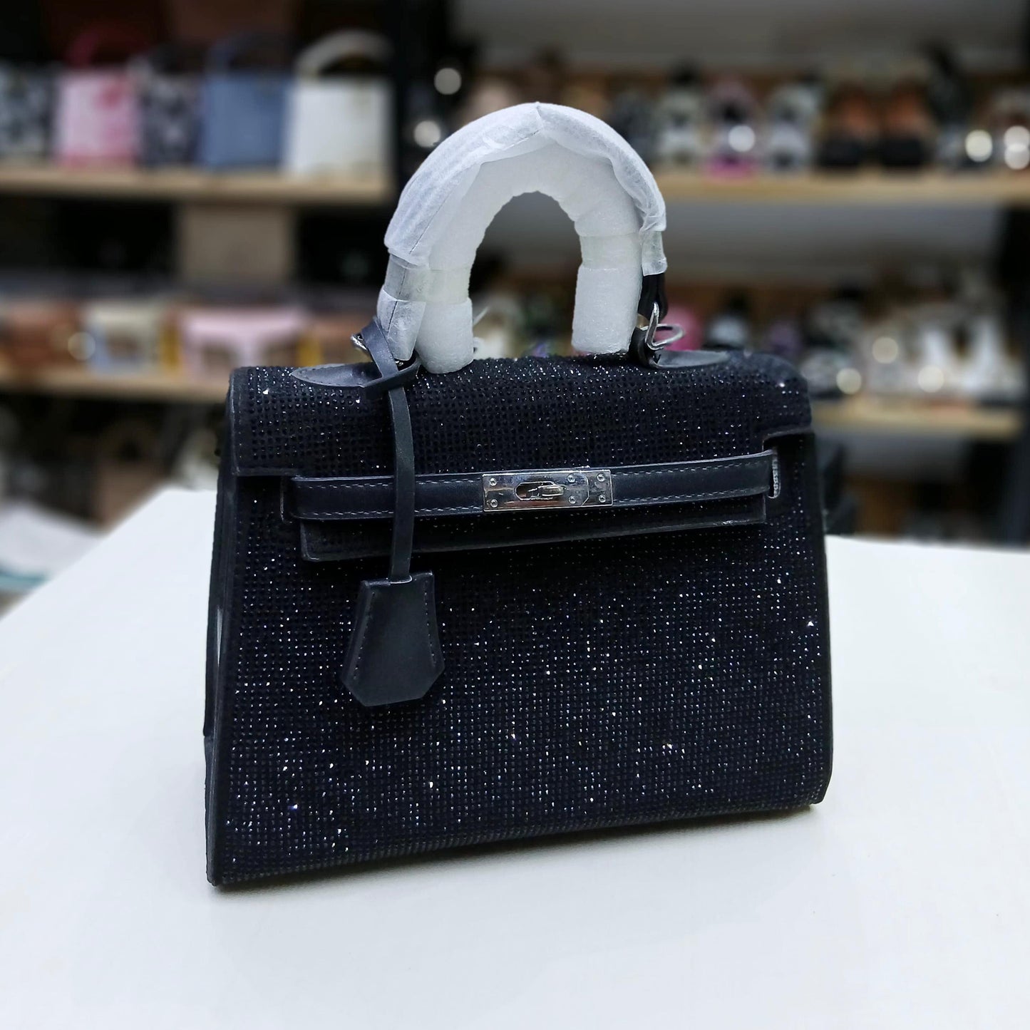 HERMÈS – Kelly Stylish & Fancy Women Bag (Black)