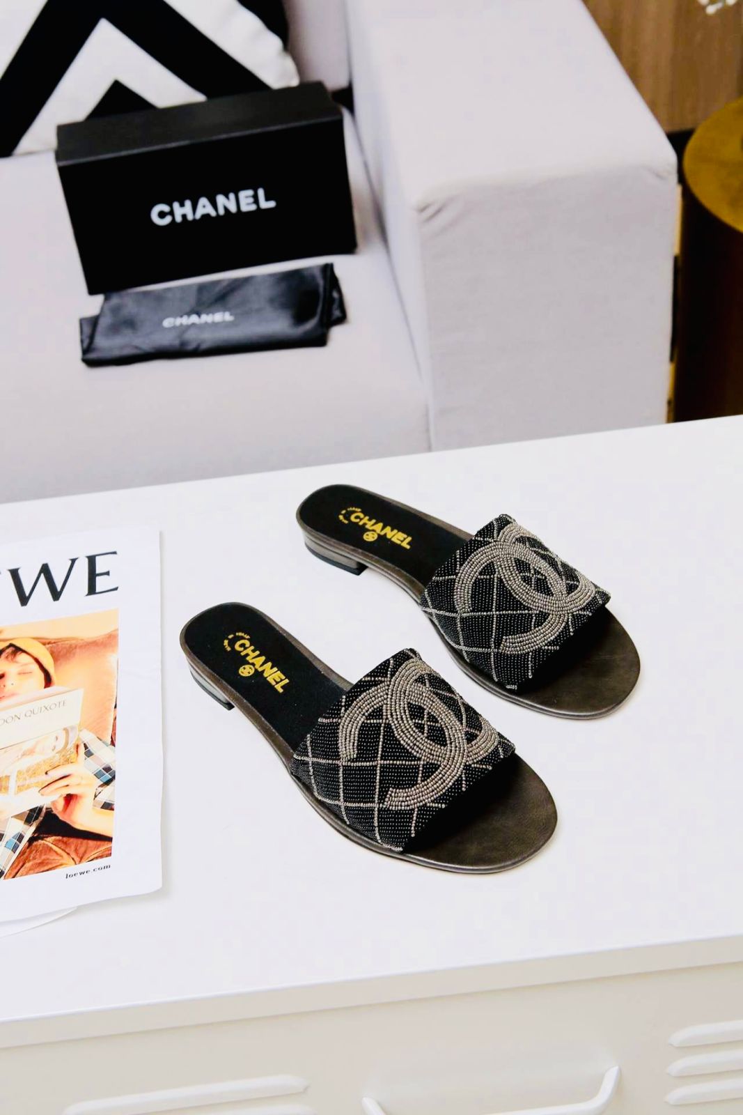 CHANEL Embroidered Pearl Slippers – Women Flat Slippers (Re_Stock) (Black)