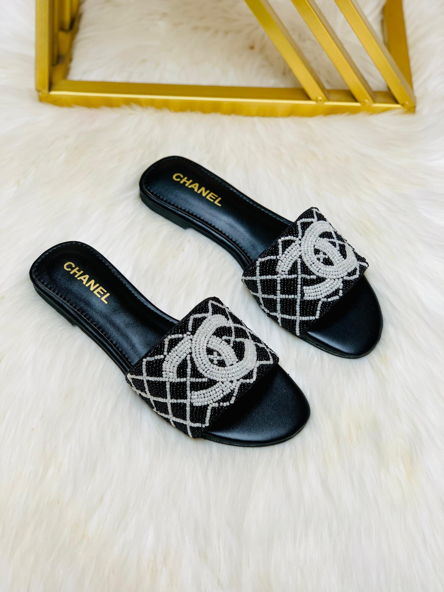 CHANEL Embroidered Pearl Slippers – Women Flat Slippers (Re_Stock) (Black)