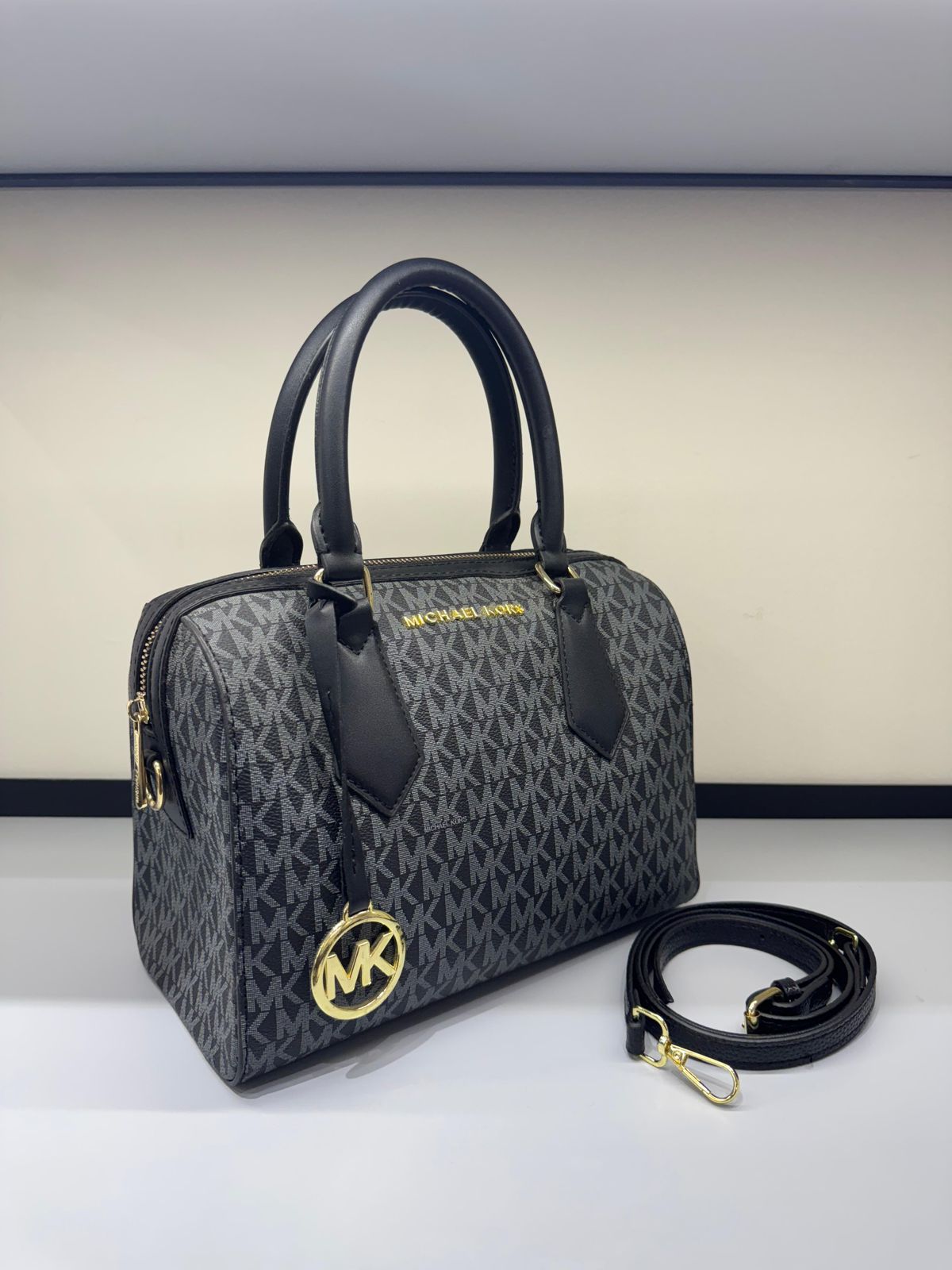 MICHAEL KORS BOSTON BAG – Women Bag (Black Design 2)