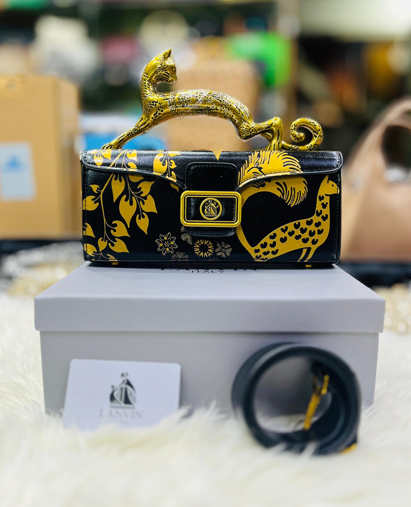 L-A-N-V-I-N Women’s Rateau Pencil Cat Leather Shoulder Bag – Luxury Mini Handbag (Black Gold)