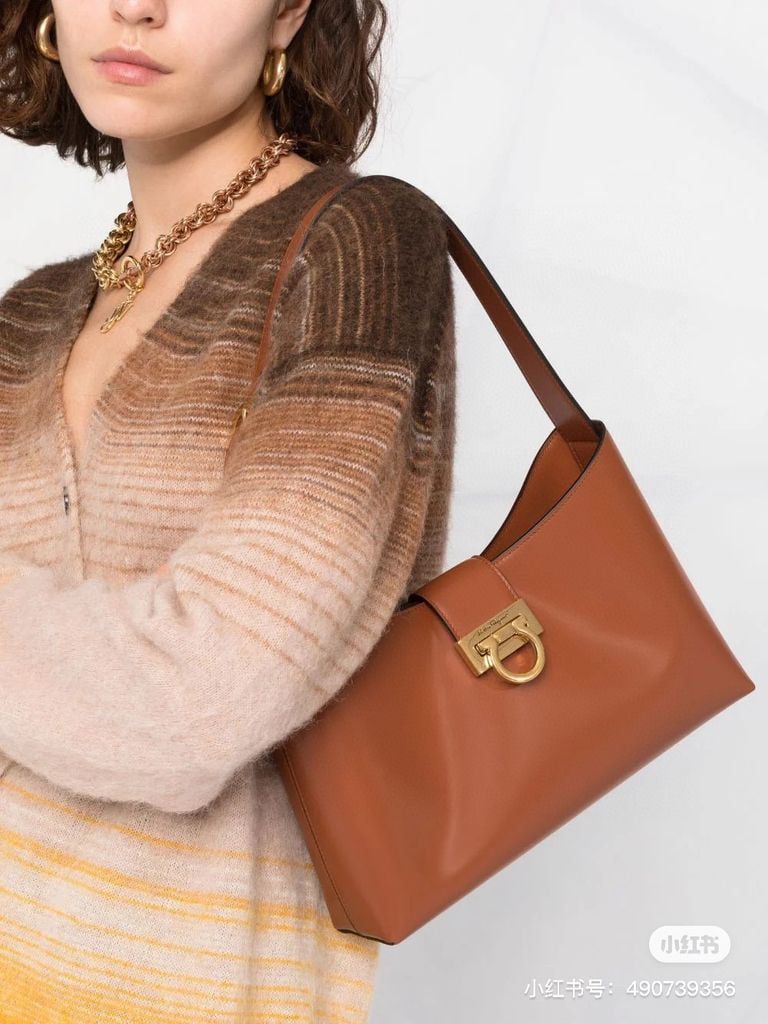 FERRAGAMO TRIFOLIO – Women Bag | Luxury Shoulder Bag with Gancini Clasp (Brown)