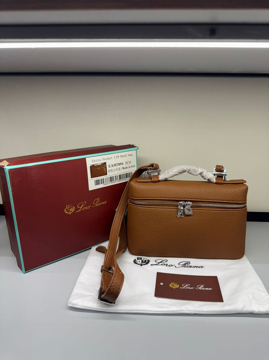 LORO PIANA Extra Pocket L19 Handbag (Brown)