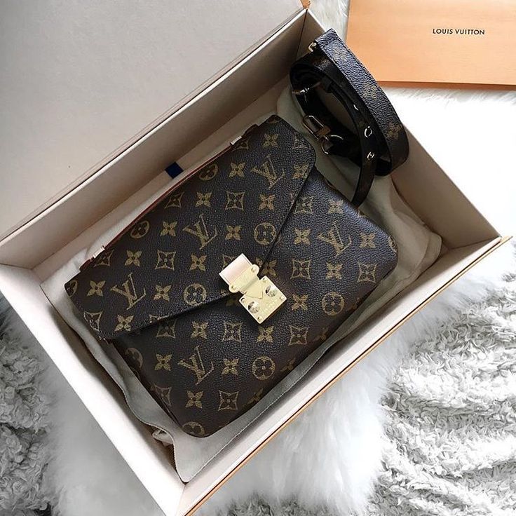 LOUIS VUITTON – Luxury Leather Women Bag (Brown)