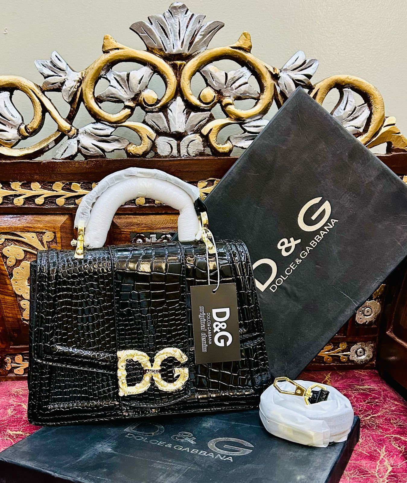 Dolce & Gabbana Women Bag – Premium Quality (Black)