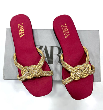 ZARA Flat Slippers – Stylish & Comfortable (Gold)