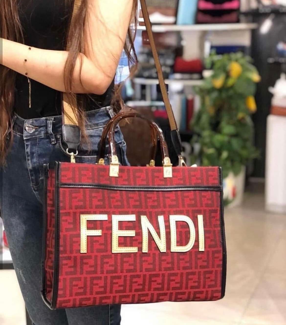 FENDI High-Quality Women's Embroidered Bag (Red)