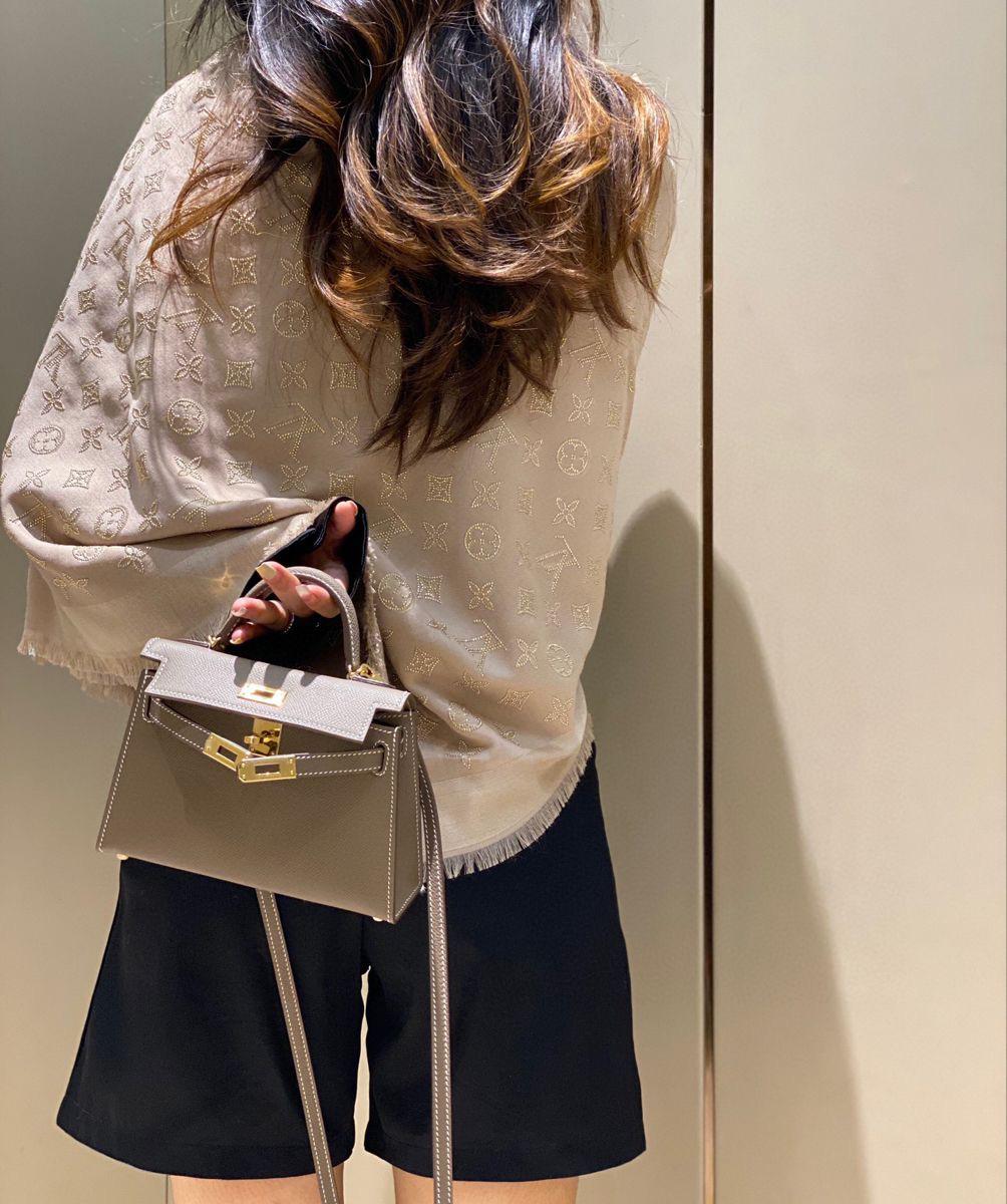 HERMÈS Kelly 20 Mini Women Bag – Elegant PU Leather | Premium Quality with Box & Dust Bag (Grey)