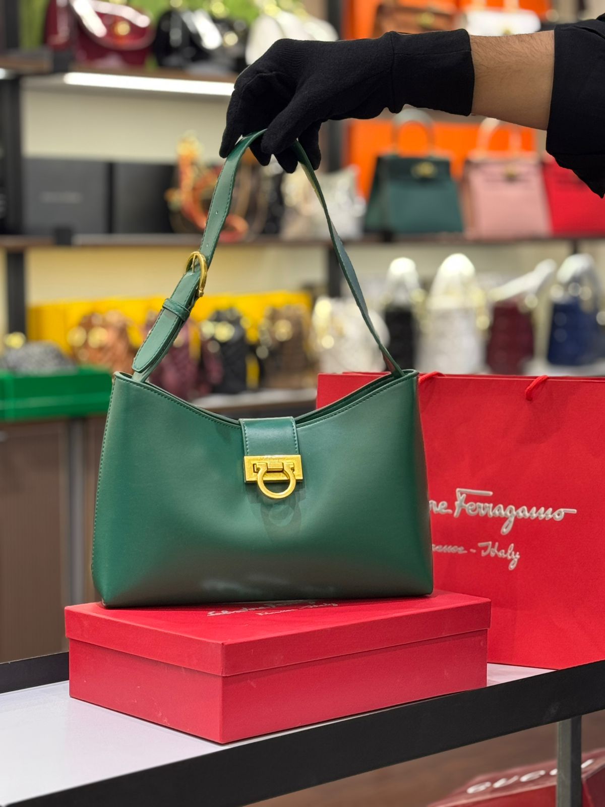 FERRAGAMO TRIFOLIO – Women Bag | Luxury Shoulder Bag with Gancini Clasp (Green)