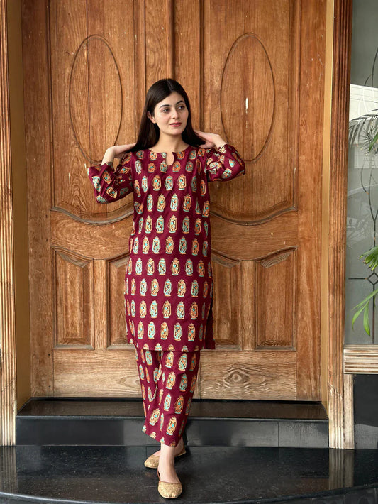 Amira's Grace 2Pcs Stitched Suit (Mehroon)