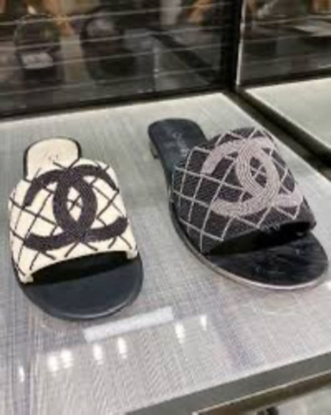 CHANEL Embroidered Pearl Slippers – Women Flat Slippers (Re_Stock) (Fawn)