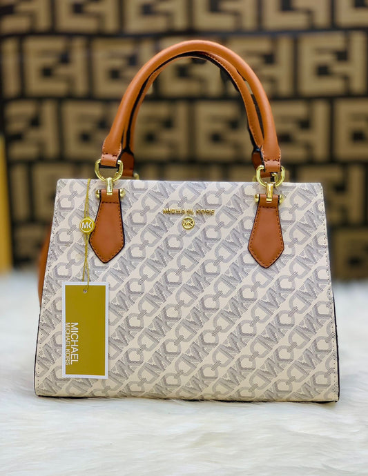 MICHAEL KORS NEW DESIGN – Women Bag (Off White)
