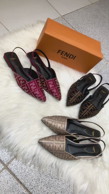 Fendi Flat Pumps – Stylish Women’s Footwear in  (Black )