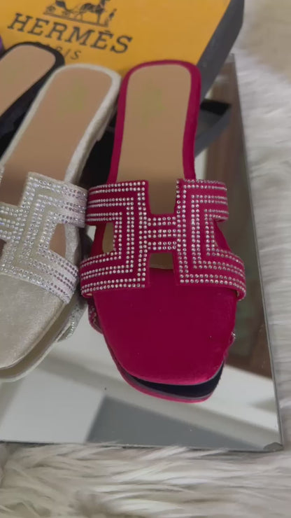 Hermès Iconic Luxury Slippers – Elegant & Timeless (Green)