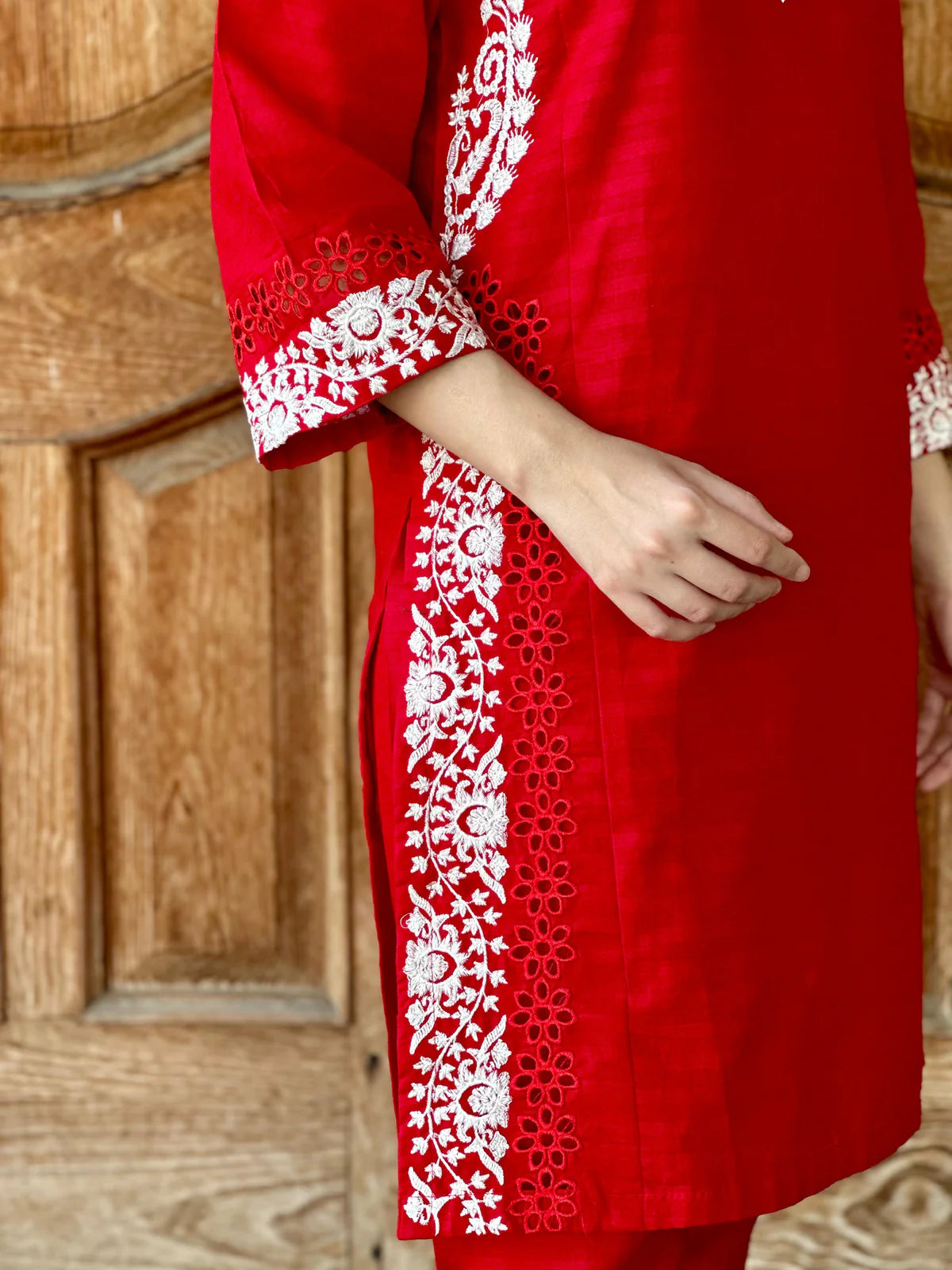 Cutwork Stitched 2p (Red)