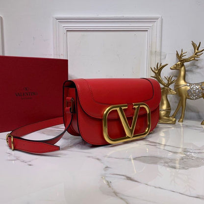 V-a-l-e-n-t-i-n-o Garavani Supervee Small Women Bag (Red)