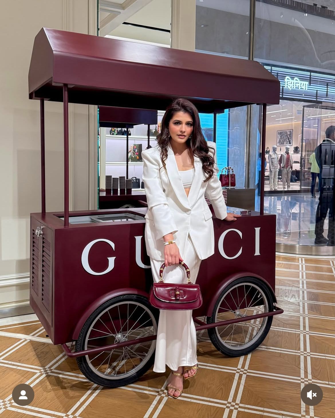 GUCCI BAMBOO 1947 – Women Top Handle Bag (Red)