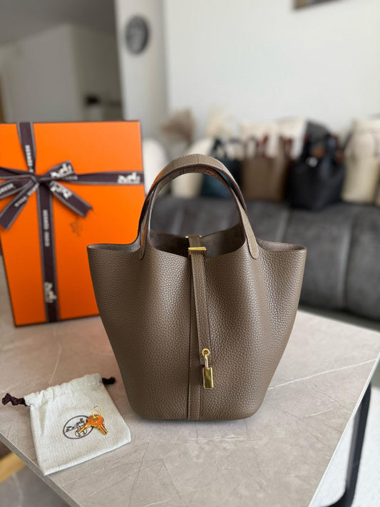 H-E-R-M-È-S Picotin Lock 18 – Iconic Luxe Women Bag (Brown-2)